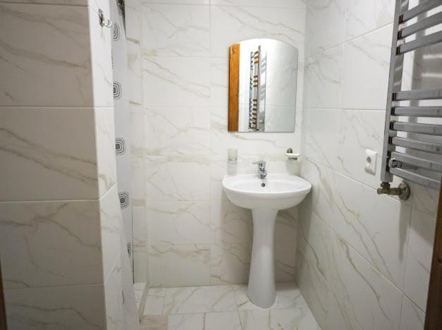 Greku Hotel Μπούκοβελ Εξωτερικό φωτογραφία